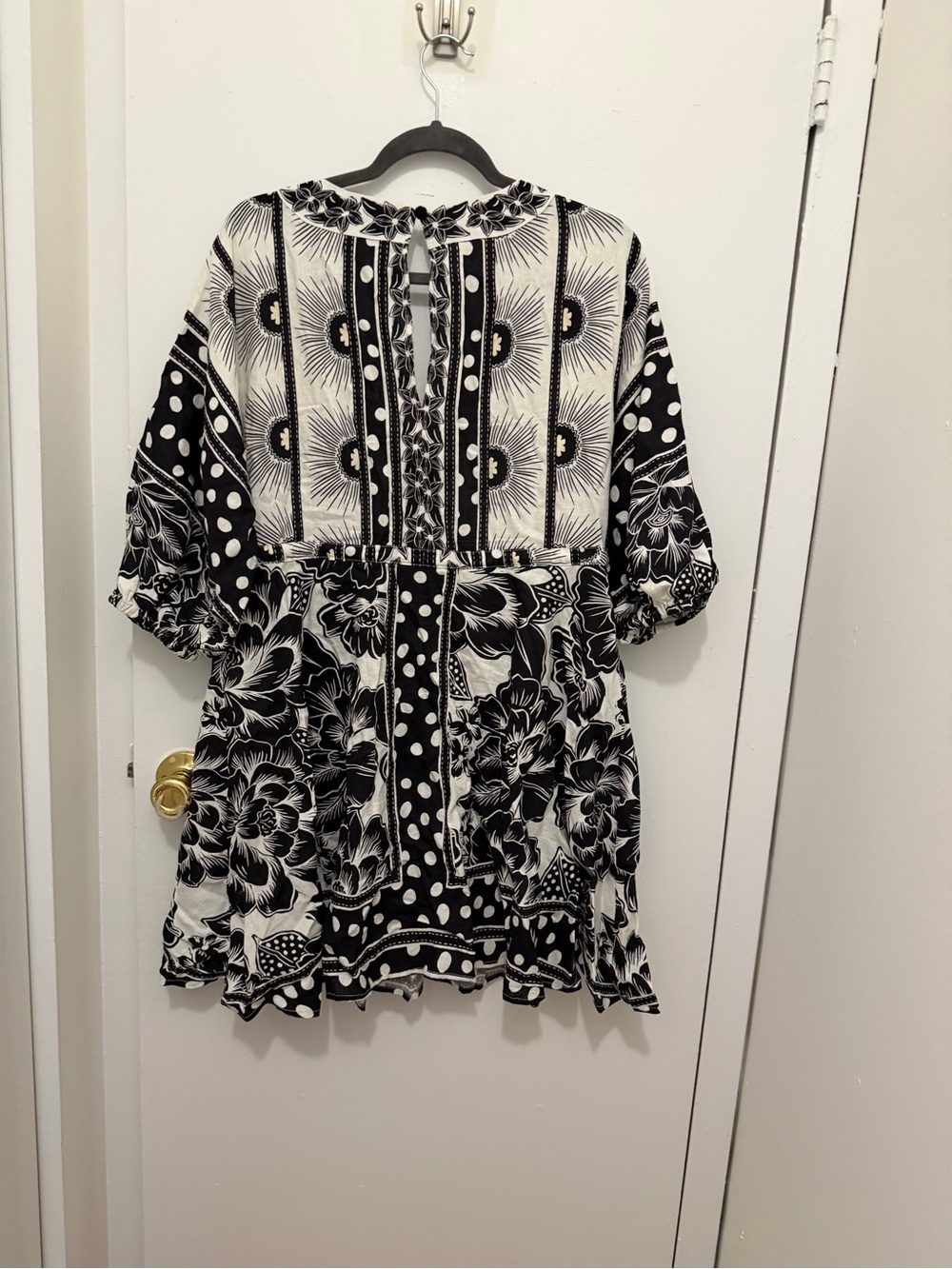 FARM Rio Black and White Floral Mini Dress 🤍🖤 - Picture 4 of 4